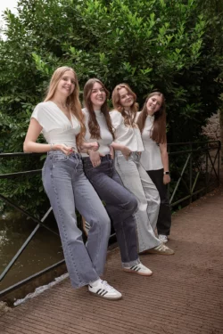 Photos entre copines à Chantilly, moment naturel et spontané