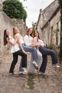 Séance photo EVJF dans l'Oise, bande d'amies en pleine joie